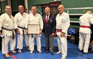 Remise du 5ème dan FEKAMT à Sensei Frédéric Vega